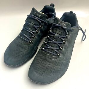 ECCO Women’s BIOM Fjuel Perforated Leather Athletic Sneaker size 6